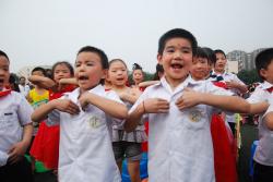 2011至2012学年度综合素质展示暨散学典礼