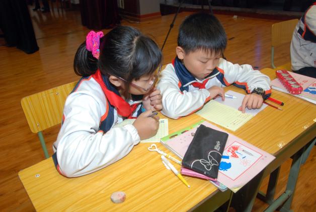 棠外附小圆满承办双流县五年级数学主题研讨活动